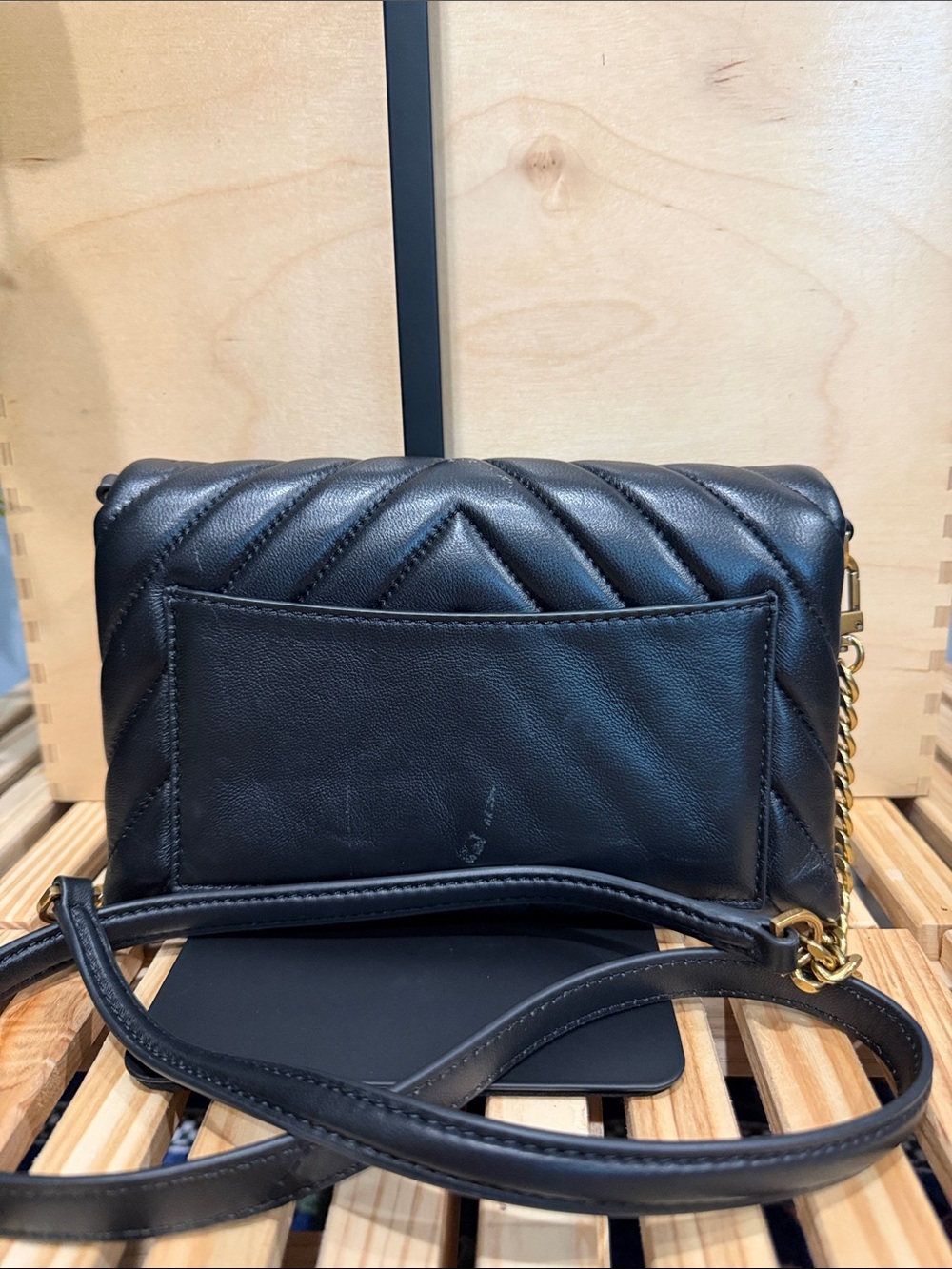Quince Black Sheepskin Leather Chevron Quilted Crossbody Bag Gold Chain - Picture 3 of 7